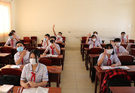 Cà Mau, Thanh Hóa: Học sinh đi học trở lại ảnh 1