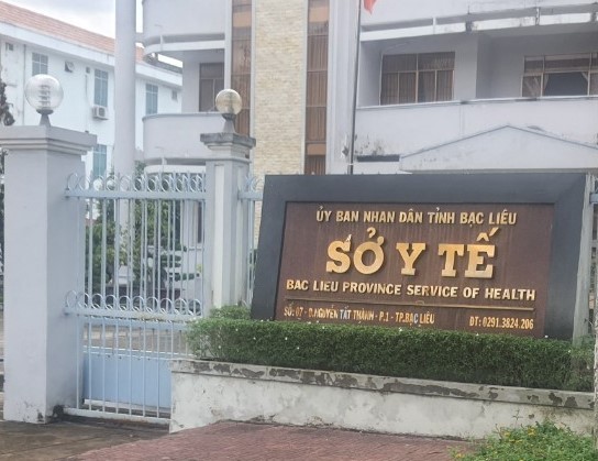 Phó Giám đốc Sở Y tế tỉnh Bạc Liêu bị kỷ luật khiển trách vì liên quan đến Công ty Việt Á ảnh 1
