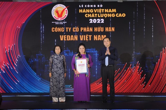  VEDAN Việt Nam tiếp tục được Vinh danh “ Hàng Việt Nam Chất lượng cao” năm 2022 ảnh 1
