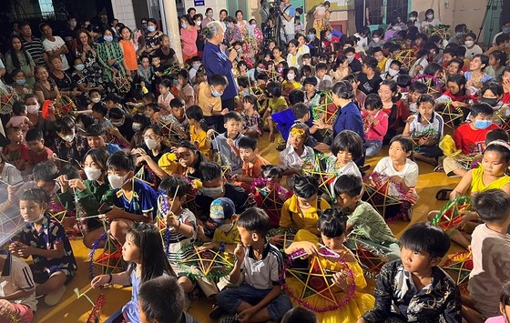Hành trình thiện nguyện IMC khép lại với hơn 3.100 phần quà được trao tại nhiều tỉnh thành ảnh 2