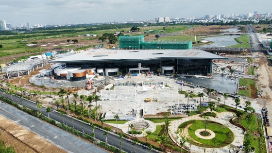 Ra mắt giai đoạn 1 kênh đào và nhạc nước, The Global City đón cú hích tăng giá ảnh 1