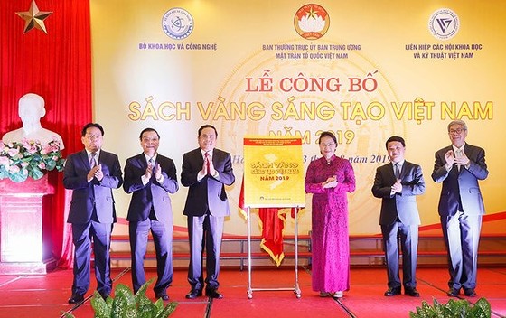 Vinh danh 74 công trình 'Sách vàng Sáng tạo Việt Nam' năm 2019 ảnh 1