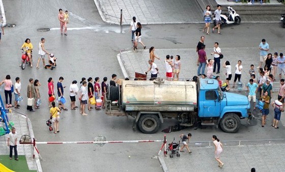 Thủ tướng yêu cầu Bộ Công an khẩn trương điều tra vụ nguồn nước ăn tại Hà Nội bị ô nhiễm ảnh 1