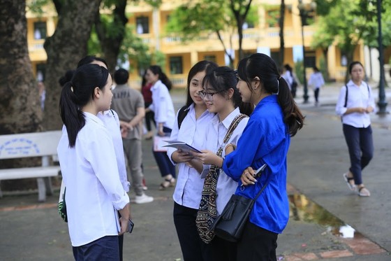 Ngày mai 17-7, gần 89.000 thí sinh Hà Nội bắt đầu "cuộc đua” vào lớp 10 công lập ảnh 1