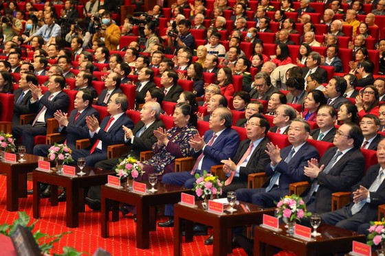 Tổng Bí thư, Chủ tịch nước Nguyễn Phú Trọng: Chấp nhận những điểm khác nhau không trái với lợi ích chung của dân tộc ảnh 2