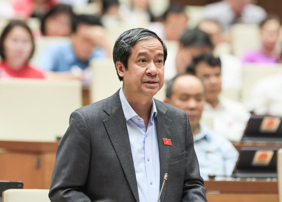 Bộ trưởng Bộ GD-ĐT Nguyễn Kim Sơn: Kiên trì kiến nghị đưa SGK vào danh mục Nhà nước định giá  ​ ảnh 3