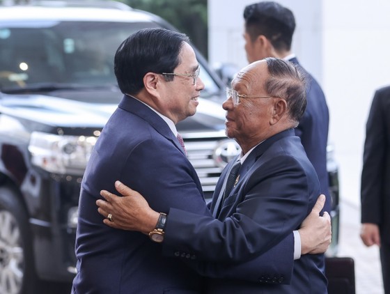 Thủ tướng Phạm Minh Chính hội kiến Chủ tịch Quốc hội Vương quốc Campuchia Samdech Heng Samrin  ​ ảnh 1