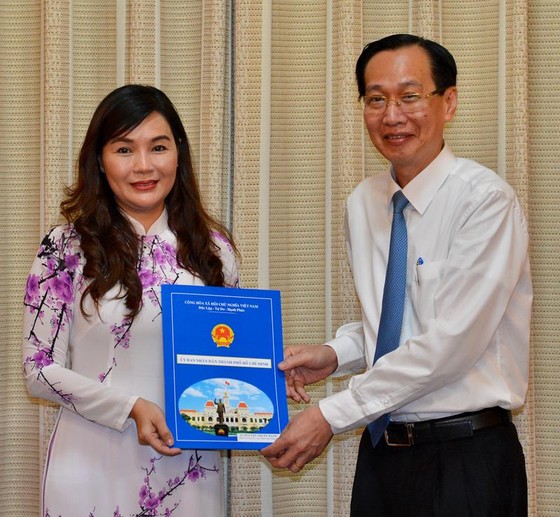 Bà Huỳnh Thị Tuyết Nhung làm Chủ tịch HĐTV Công ty TNHH MTV Dịch vụ cơ quan nước ngoài ảnh 2