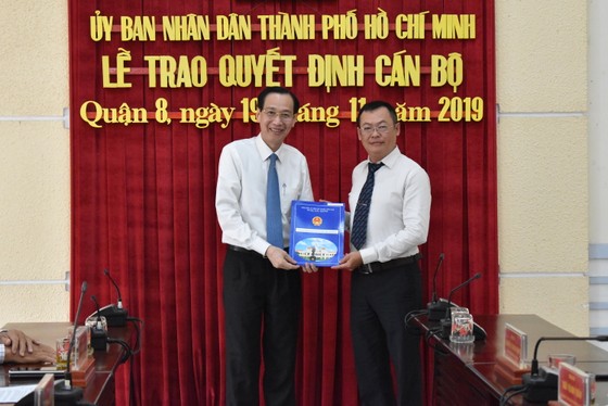 Ông Phạm Quang Tú làm Phó Chủ tịch UBND quận 8 ảnh 1