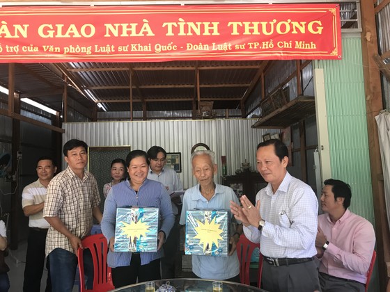 Luật sư TPHCM tặng nhà tình thương tới hộ nghèo Đồng Tháp ảnh 2