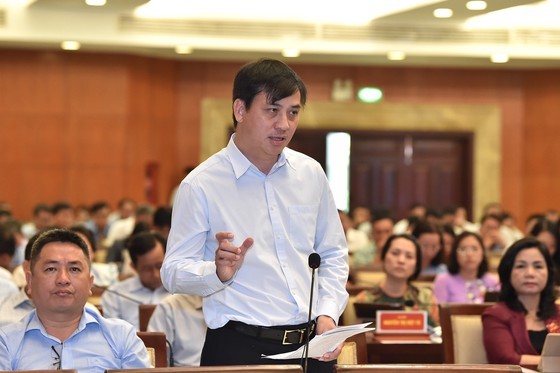 Giới thiệu bà Phan Thị Thắng và ông Lê Hòa Bình để bầu làm Phó Chủ tịch UBND TPHCM ảnh 2
