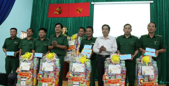 Giám đốc Sở LĐTB-XH TPHCM Lê Minh Tấn thăm, chúc tết cơ sở cai nghiện ma túy ảnh 5