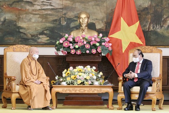 Chủ tịch nước Nguyễn Xuân Phúc tiếp Đoàn đại biểu Giáo hội Phật giáo Việt Nam ảnh 2