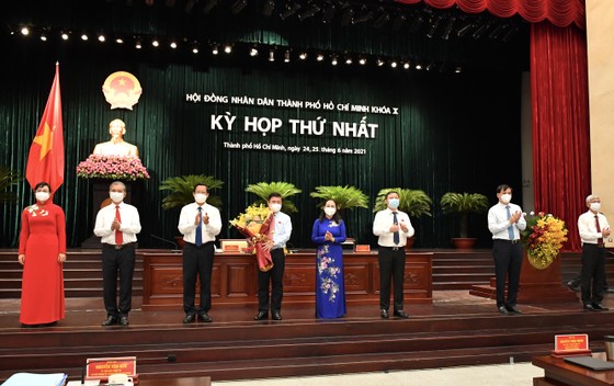 Đồng chí Nguyễn Thành Phong tái đắc cử Chủ tịch UBND TPHCM ảnh 4