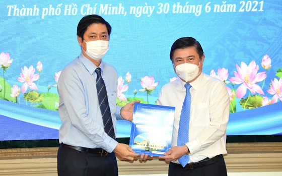 Đồng chí Lê Đức Thanh làm Chủ tịch UBND quận 1, Nguyễn Thị Thu Hường làm Chủ tịch UBND quận 10 ảnh 5