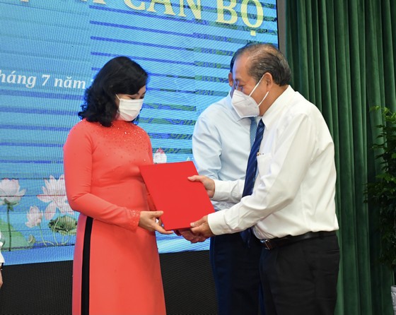 Đồng chí Nguyễn Thành Phong được Thủ tướng phê chuẩn chức vụ Chủ tịch UBND TPHCM, nhiệm kỳ 2021-2026 ảnh 4