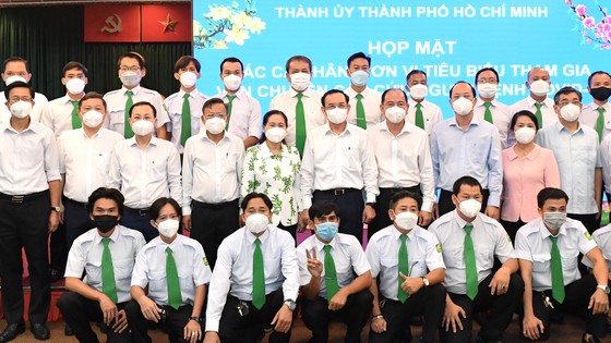 Bí thư Thành ủy TPHCM Nguyễn Văn Nên: trân trọng tri ân các tài xế kiên cường, quả cảm trong cuộc chiến với Covid-19 ảnh 1
