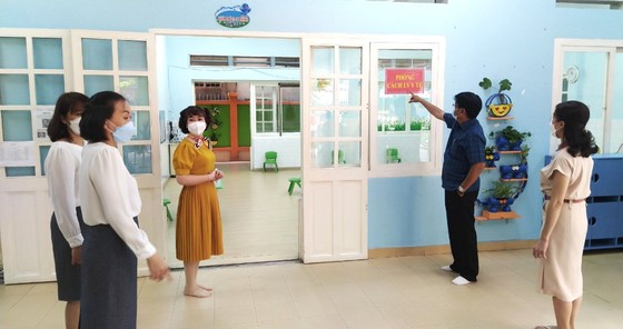 Quận 3 tổng kiểm tra trường học, sẵn sàng đón trẻ em đến trường ảnh 1