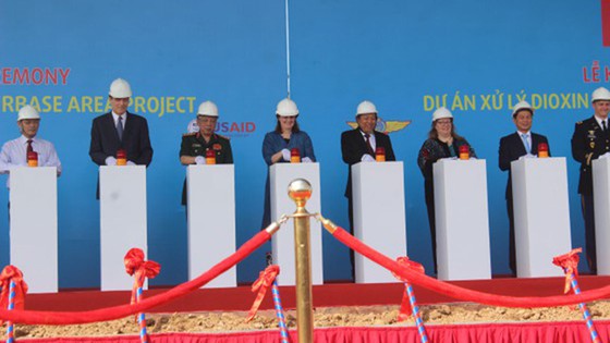 Khởi công dự án hơn 390 triệu USD nhằm xử lý chất độc dioxin tại sân bay Biên Hòa  ảnh 1
