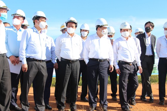 Phó Thủ tướng Lê Văn Thành: Sẽ thành lập Ban chỉ đạo xây dựng sân bay Long Thành để kiểm soát tiến độ  ảnh 1