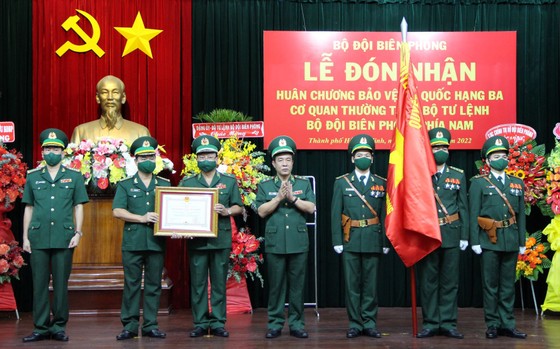 Bộ đội Biên phòng phía Nam đón nhận Huân chương Bảo vệ Tổ quốc hạng Ba ảnh 2