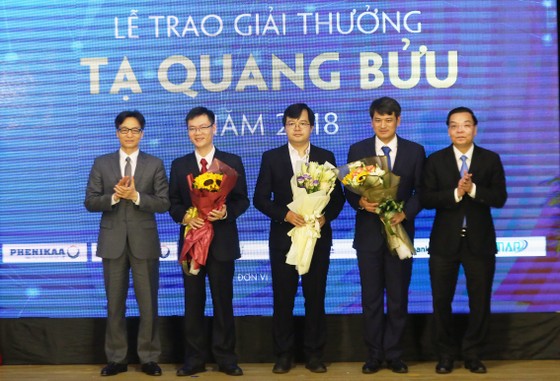 Vinh danh 3 nhà khoa học đoạt giải thưởng Tạ Quang Bửu 2018 ảnh 1