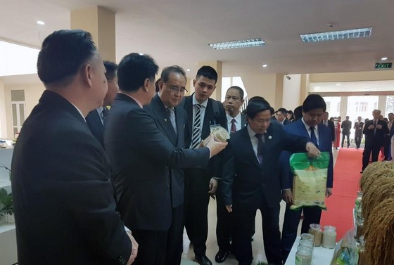 Đoàn cấp cao Triều Tiên tham quan tổ hợp nghiên cứu, sản xuất thiết bị dân sự của Viettel ảnh 7