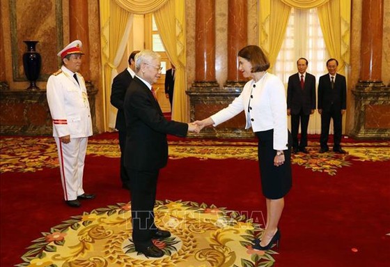 Tổng Bí thư, Chủ tịch nước Nguyễn Phú Trọng tiếp các Đại sứ trình Quốc thư ảnh 2