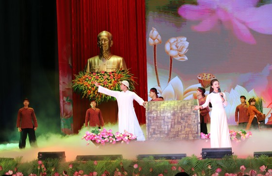 Tổ chức trọng thể Lễ kỷ niệm 130 năm Ngày sinh Chủ tịch Hồ Chí Minh ảnh 5