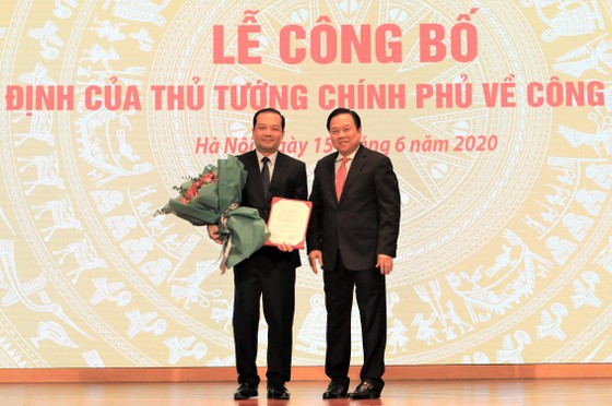 Ông Phạm Đức Long được Thủ tướng bổ nhiệm giữ chức Chủ tịch Tập đoàn VNPT ảnh 1