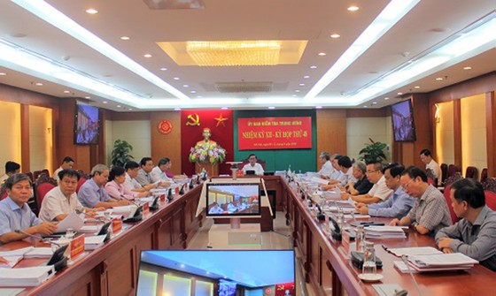 Đề nghị khai trừ khỏi Đảng nguyên Chủ tịch UBND thành phố Đà Nẵng Văn Hữu Chiến ảnh 1