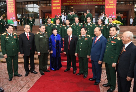 Khai mạc trọng thể Đại hội Đại biểu Đảng bộ Quân đội lần thứ XI, nhiệm kỳ 2020 - 2025 ảnh 1