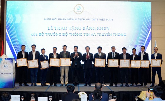 Tổng Giám đốc FPT Nguyễn Văn Khoa được bầu làm Chủ tịch VINASA ảnh 2