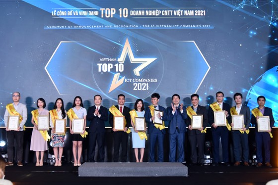 Công bố và vinh danh TOP 10 doanh nghiệp CNTT Việt Nam 2021 ảnh 1