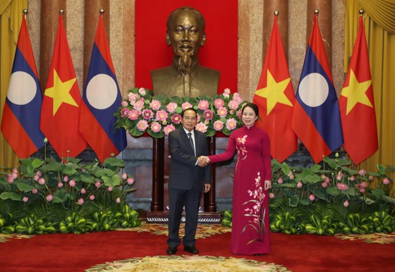 Lễ đón Phó Chủ tịch nước Lào Bounthong Chitmany thăm chính thức Việt Nam ảnh 3