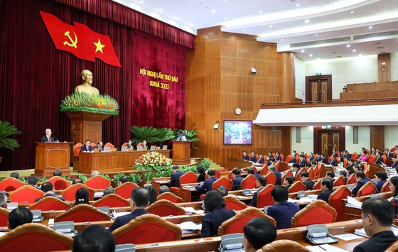 Tổng Bí thư Nguyễn Phú Trọng gợi mở 5 vấn đề lớn tại Hội nghị lần thứ 6 Ban Chấp hành Trung ương Đảng, khóa XIII ảnh 5