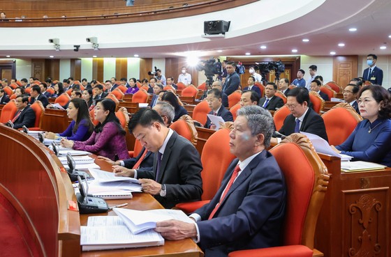 Tổng Bí thư Nguyễn Phú Trọng gợi mở 5 vấn đề lớn tại Hội nghị lần thứ 6 Ban Chấp hành Trung ương Đảng, khóa XIII ảnh 10