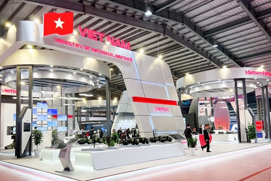 Viettel mang 60 sản phẩm quân sự đến Triển lãm Quốc phòng quốc tế Việt Nam 2023 ảnh 2