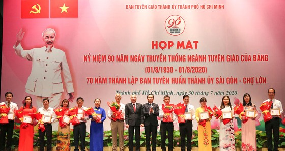 90 năm sắt son với Đảng ảnh 2