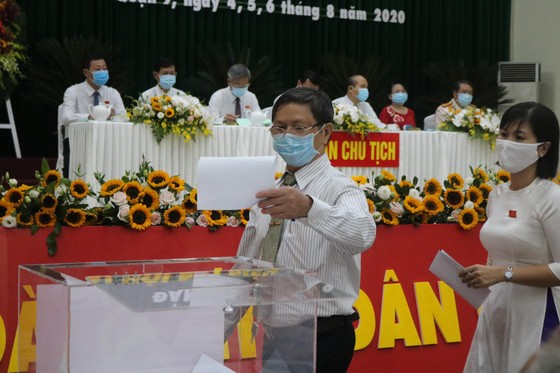 Đồng chí Lâm Đình Thắng tiếp tục làm Bí thư Quận ủy quận 9 ảnh 1
