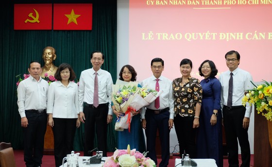 Bà Mai Thị Hồng Hoa làm Phó Chủ tịch UBND quận 1 ảnh 2