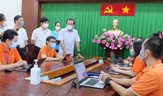 Quận 7 ra mắt Trung tâm Chỉ huy phòng chống dịch Covid-19 và phục hồi kinh tế ảnh 2