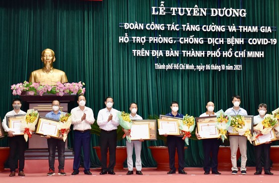 Chủ tịch UBND TPHCM Phan Văn Mãi: Thành phố đang lấy lại sức sống và nhịp đập trái tim của một cơ thể đang hồi sinh ảnh 1