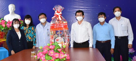 Chủ nhiệm Ủy ban Kiểm tra Thành ủy TPHCM thăm, chúc tết các đơn vị và một số gia đình tại quận Gò Vấp ảnh 2