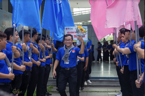540 sinh viên Học viện Cán bộ TPHCM 'Tập sự phục vụ nhân dân' ảnh 4