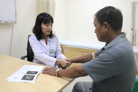 0,5% dân số Việt Nam mắc viêm khớp dạng thấp ảnh 2