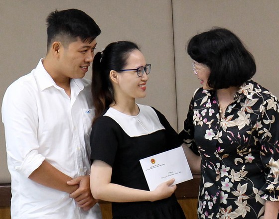 Phó Chủ tịch nước Đặng Thị Ngọc Thịnh thăm hai bé song sinh Trúc Nhi – Diệu Nhi ảnh 7