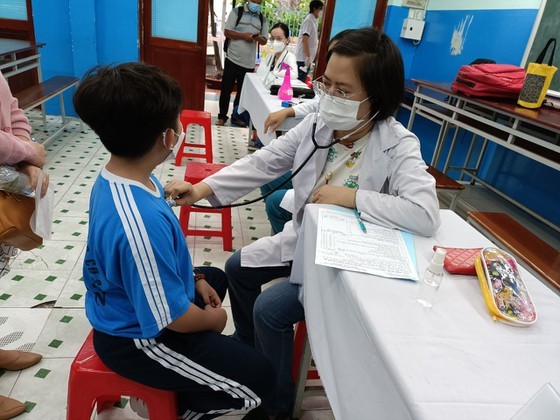 TPHCM: Gần 94.000 trẻ từ 5 đến dưới 12 tuổi đã được tiêm vaccine phòng Covid-19 ảnh 2