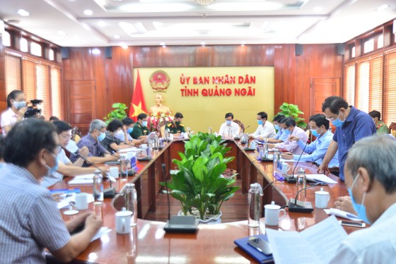 Thứ trưởng Bộ Y tế Nguyễn Trường Sơn chỉ đạo phòng chống dịch Covid-19 tại Quảng Ngãi ảnh 1