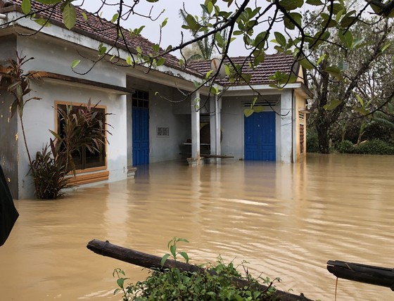UNDP hỗ trợ khẩn cấp cho người dân bị ảnh hưởng bão lụt tại 5 tỉnh miền Trung ảnh 5